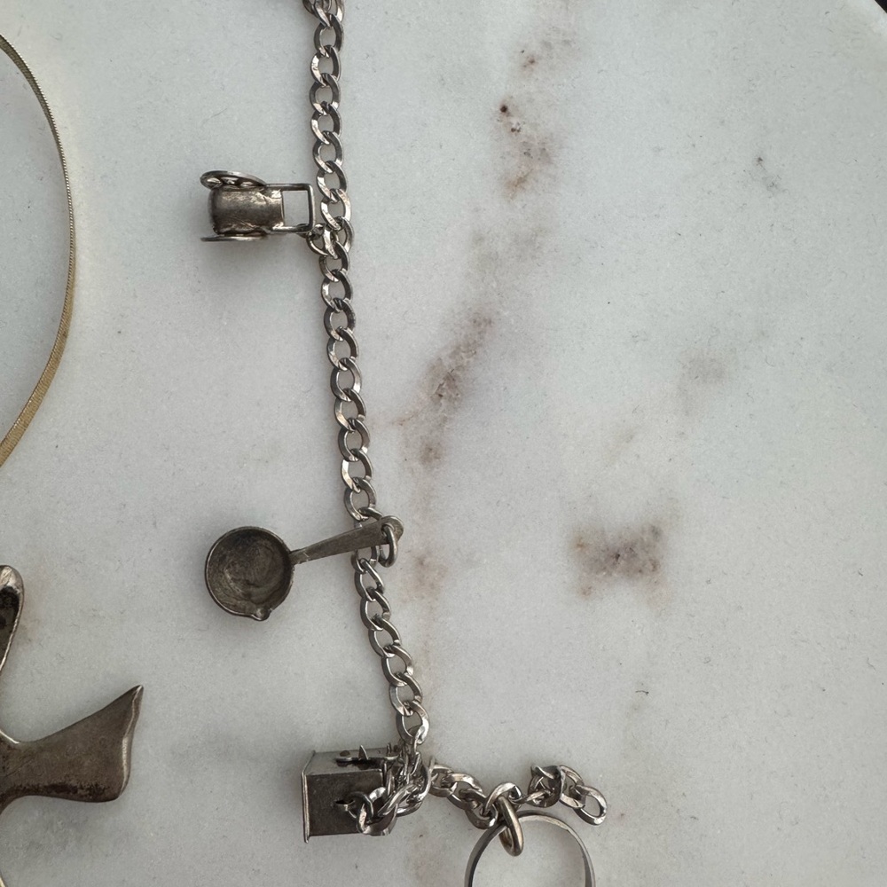 Silver jewelry, 5-needs polishing - Picture 6 of 8